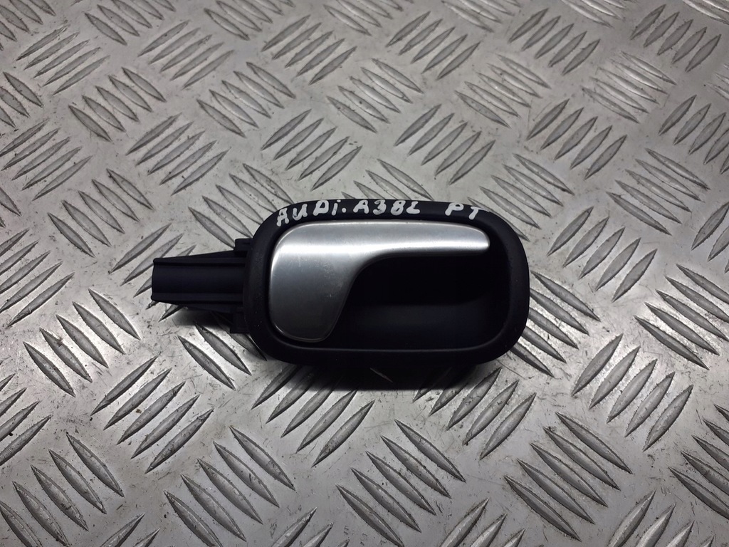 фото №1, Ручка правая задняя внутренняя audi a3 8l 8l4839020