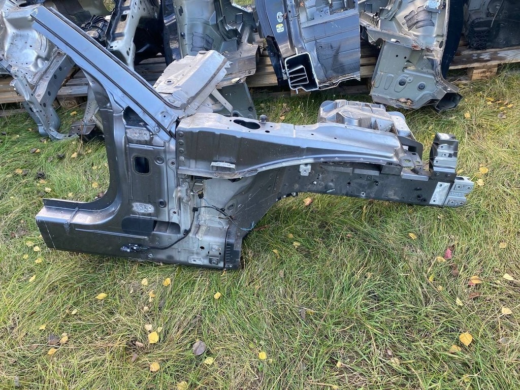 фото №1, Четверть перед правая jaguar f-type x152