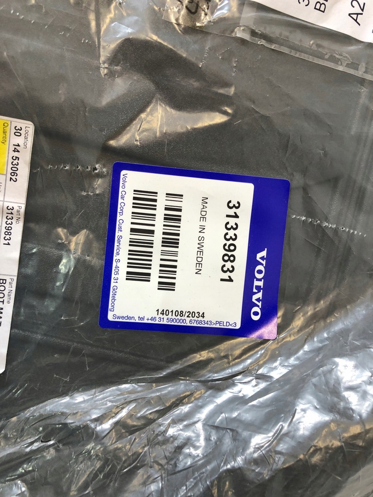 фото №8, Volvo s60 мат гумовий накладка do багажника