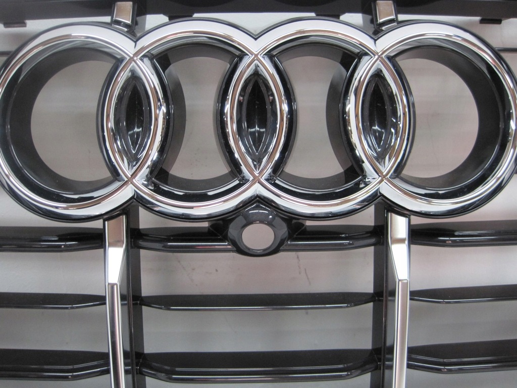 фото №4, Решітка радіатора решітка радіатора audi q7 4m0 подряпини