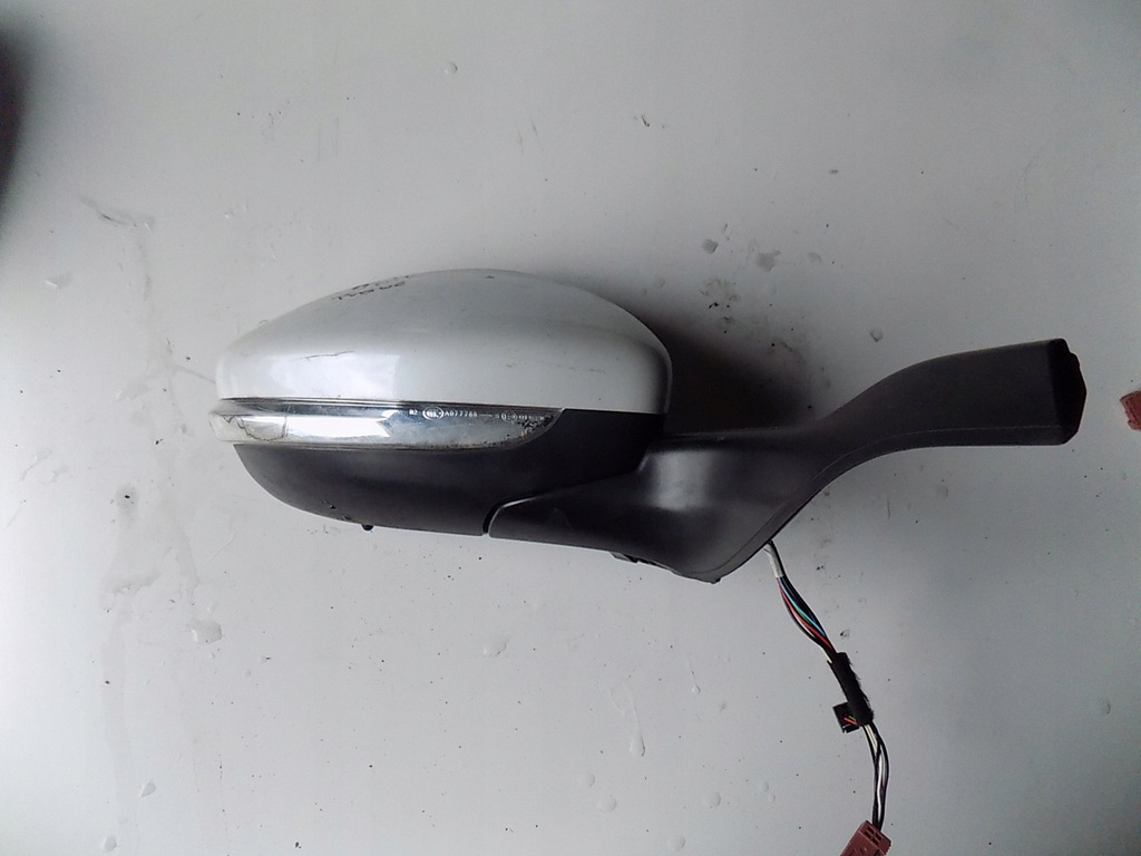 фото №1, Peugeot 208 lift зеркало наружное правое 9pin