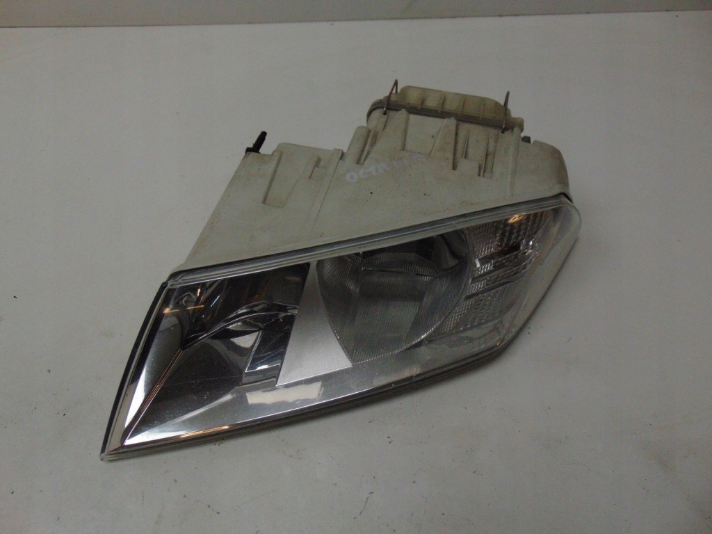 фото №6, Лампа левая перед skoda octavia ii europa