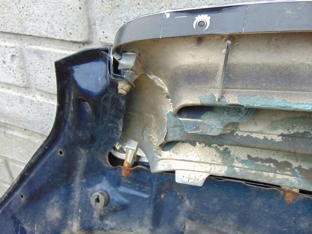 фото №11, Капот кришка двигуна toyota avensis verso