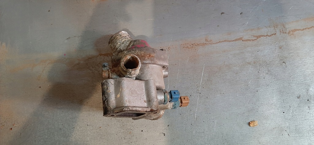 фото №5, Корпус термостата bmw e30 m20 1 265 058