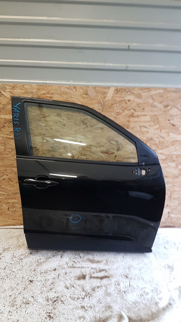 фото №1, Toyota yaris cross 2020 дверь правый перед