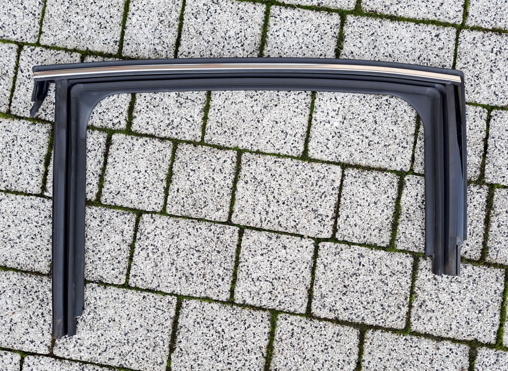 фото №1, Молдинг рамка дверь задняя левая peugeot 208 i 9811335580 хром