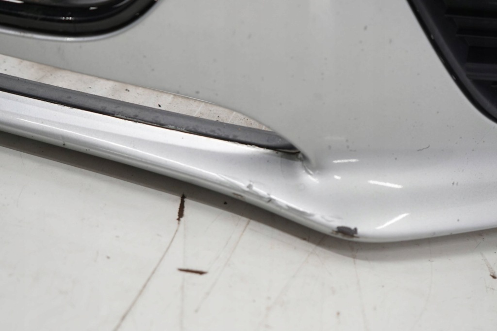 Audi a4 b8 рестайлінг  12r бампер передній перед pdc lx7w Недорого