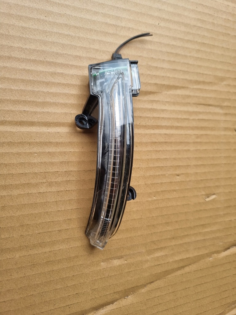 фото №1, Megane iv поворотник зеркало левый