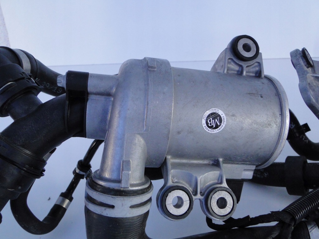 Купити Mercedes glc x253 253 f-cell помпа шланг води охолодження ланок на wodór