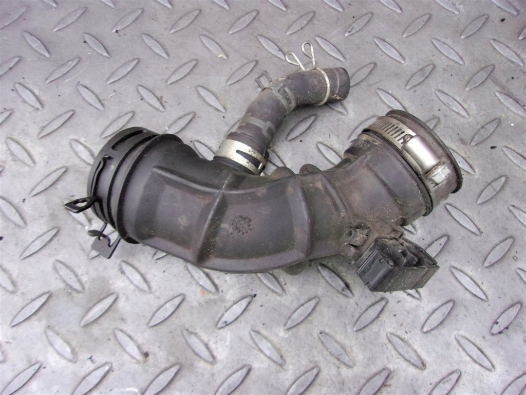 фото №2, Yaris ii d4d труба воздухозаборник турбины