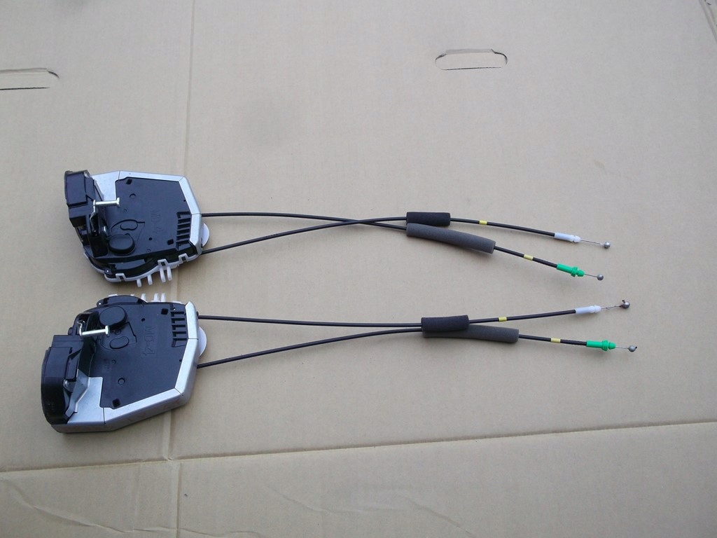 фото №1, Toyota prius iv замок двері задня