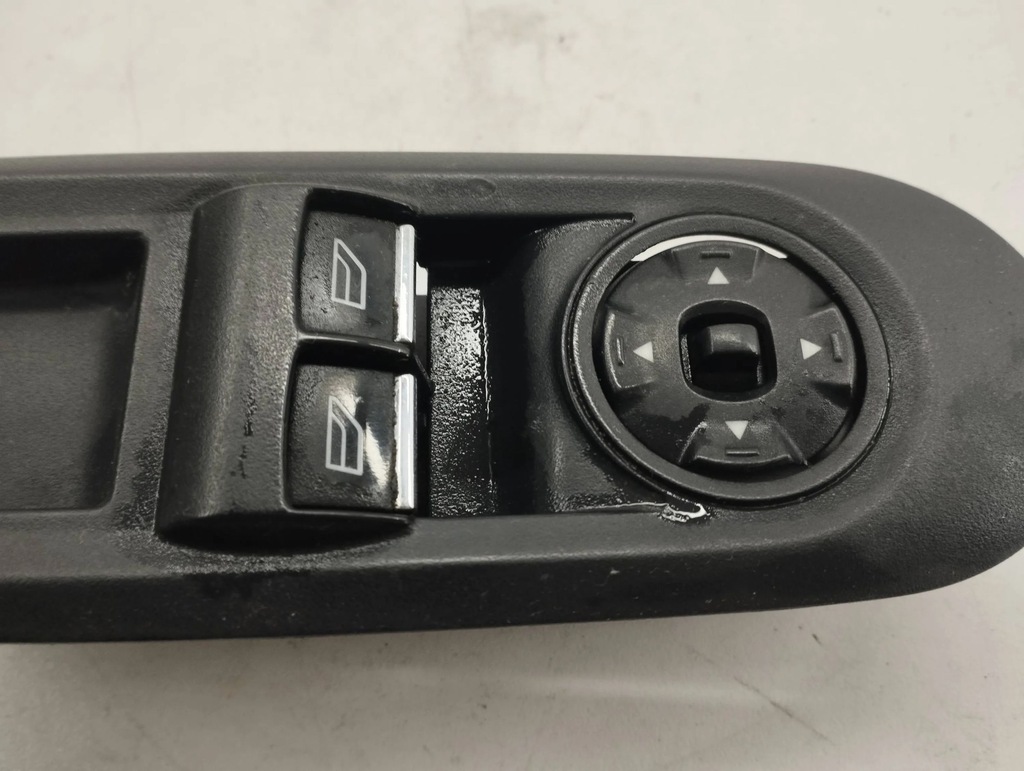 фото №7, Ford galaxy 2011 перед сторона права панелі керування, перемикачі