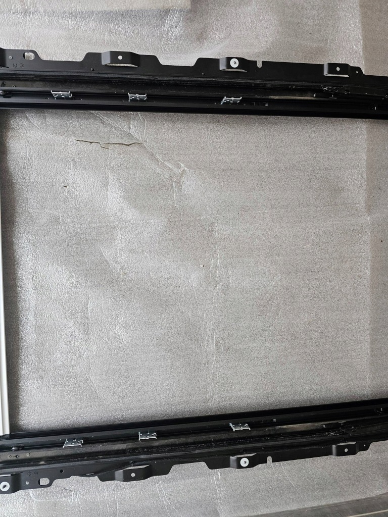 Volvo xc60 ii 2017+ рама каркас люк дах шторка світла 32285194 Доставка