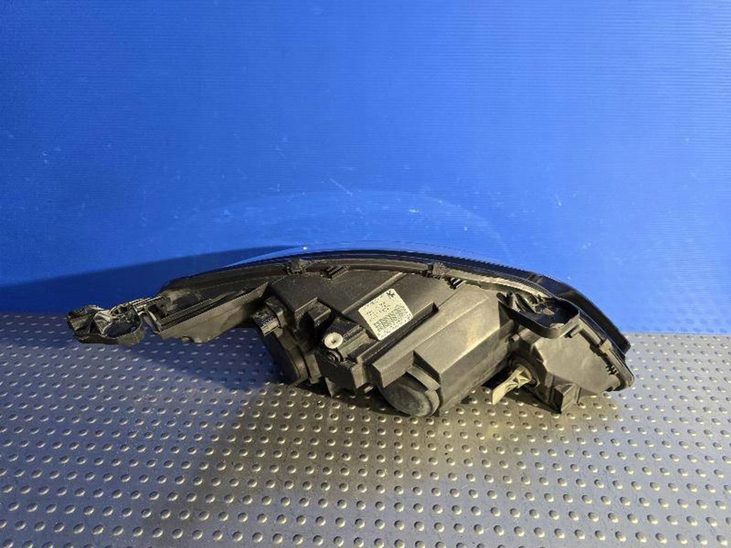 Peugeot 308 ii t9 13- 9677523080 лампа передняя перед левая обычная в Украине