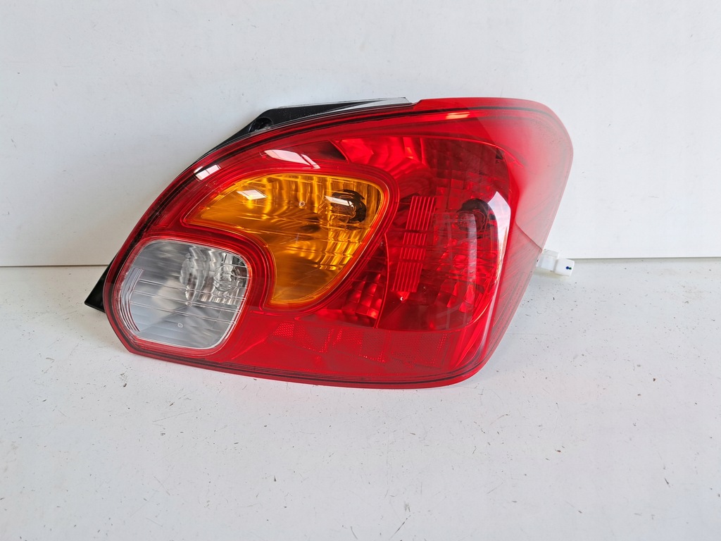 фото №1, Mitsubishi space stral лампа права задня задня