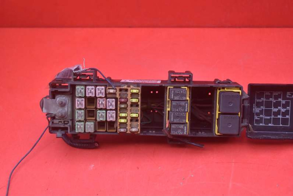 фото №8, Коробка предохранителей p56050330ag jeep grand cherokee iii wk 4.7 v8 238km