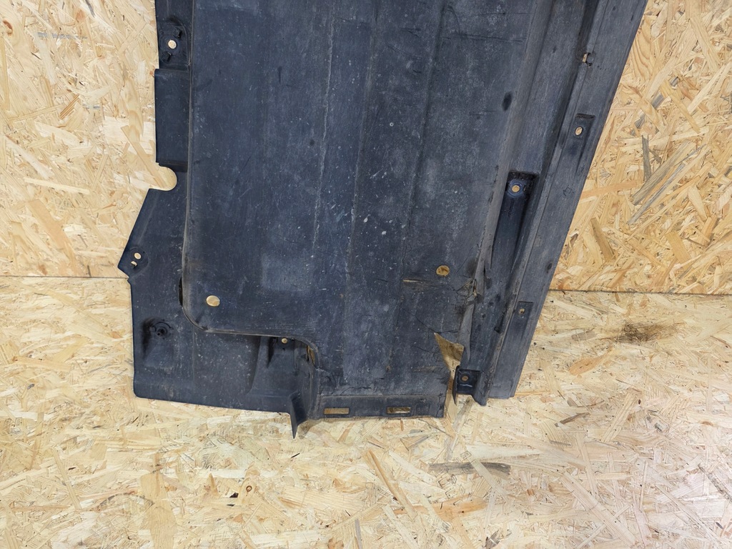 фото №8, Захист плита підвіска ліва велика audi q5 8r lift 8r0825207b оригінал 17