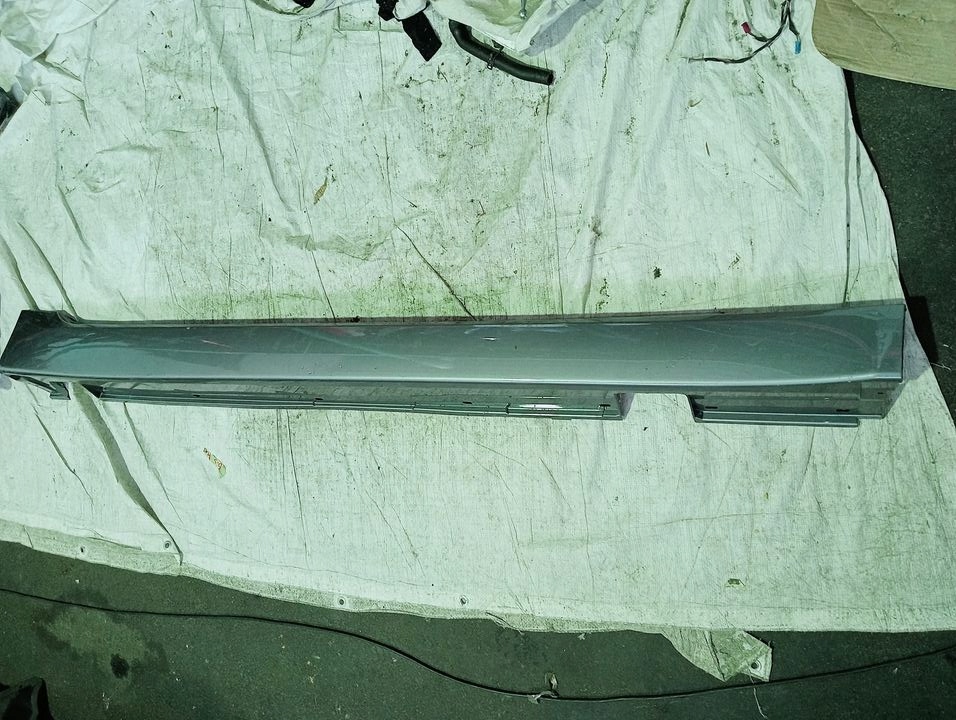 фото №1, Молдинг порог правая bmw e60 e61 lift 7178122 a52