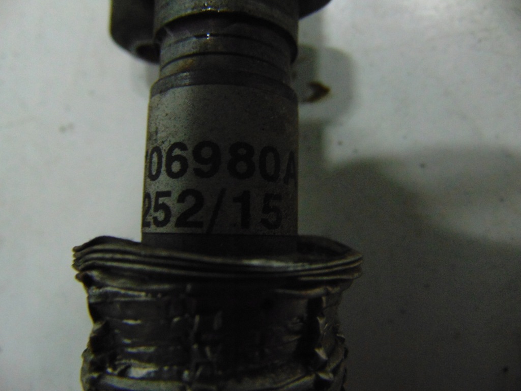 Peugeot citroen 1.6 thp шланг масляный турбины оригинальный номер 1632 v861706980 Киев