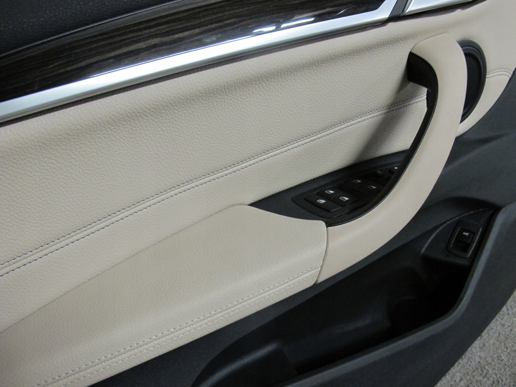 фото №2, Обшивки двері bmw x1 f48 шкіра led