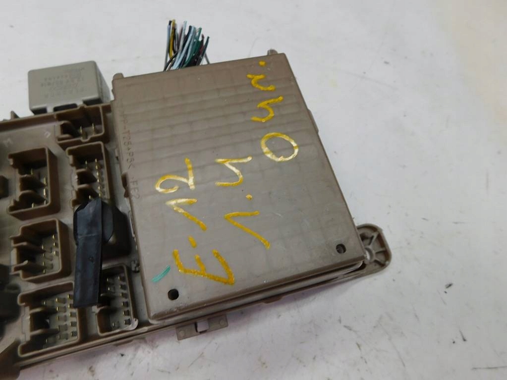 фото №10, Corolla e12 1.4 vvt-i 04r коробка запобіжників