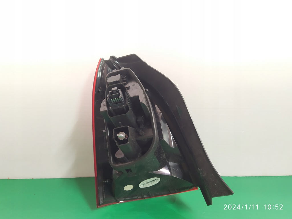 фото №8, Лампа правая задняя twingo ii lift 2011-2015 265502963r