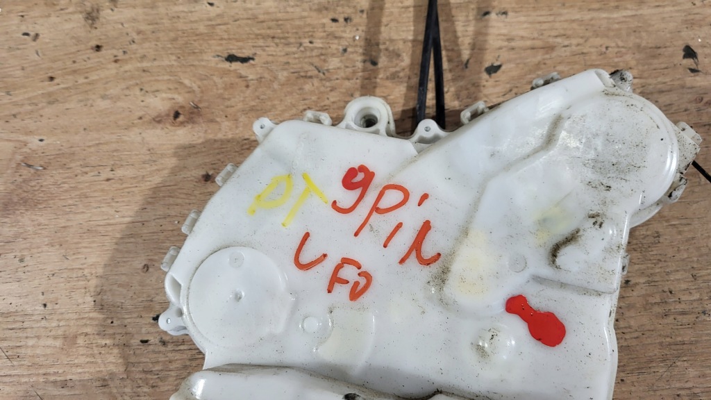 фото №6, Замок правий задня honda civic viii 8 ufo hb 5d 9 pin