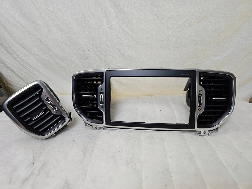 фото №1, Решітка обдув впуск середній рамка радіо dekor лівий kia sportage iv 4