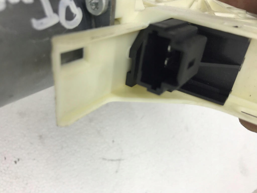 фото №3, Моторчик стекло renault оригинальный номер 827300013