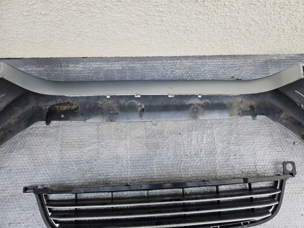 Peugeot 5008 1 бампер перед спойлер решётка Киев