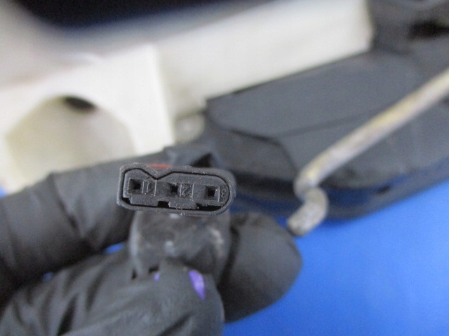 фото №6, Mercedes w220 замок двері перед правий+ трос