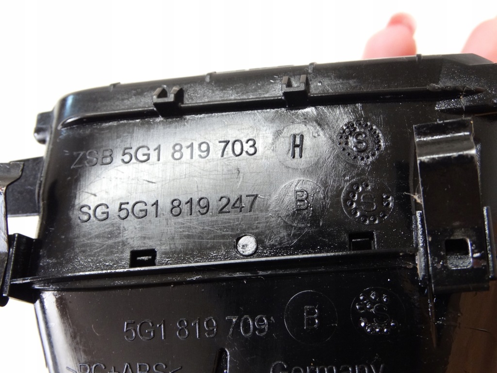 фото №7, Решітка обдув консолі ліва vw golf vii 5g1819703