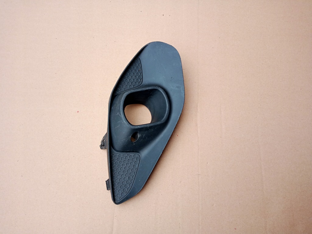 Купить Opel corsa f правая решётка бампера перед 2019r-