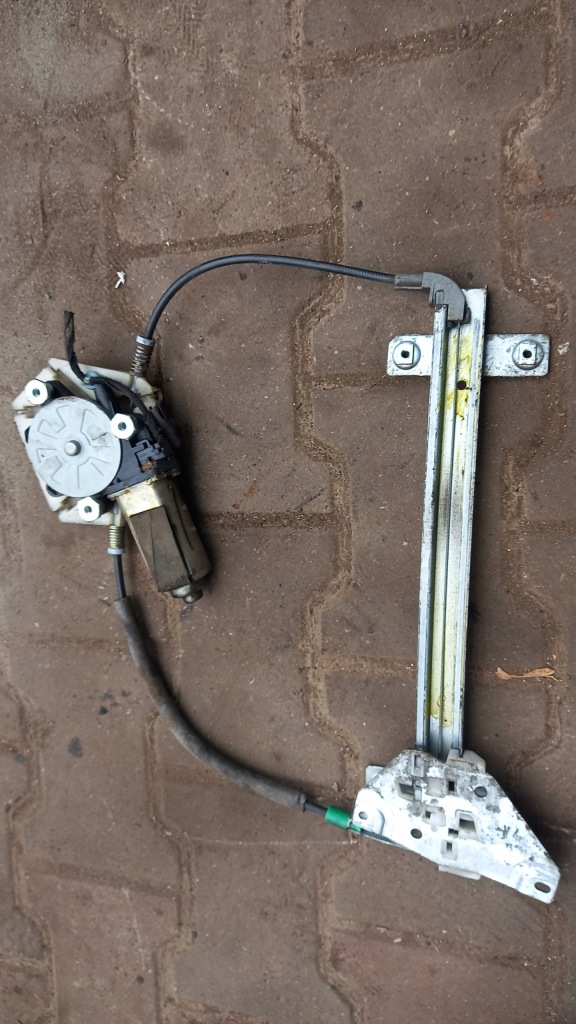 фото №2, Підйомник скло правий задня volvo v40 03r hb