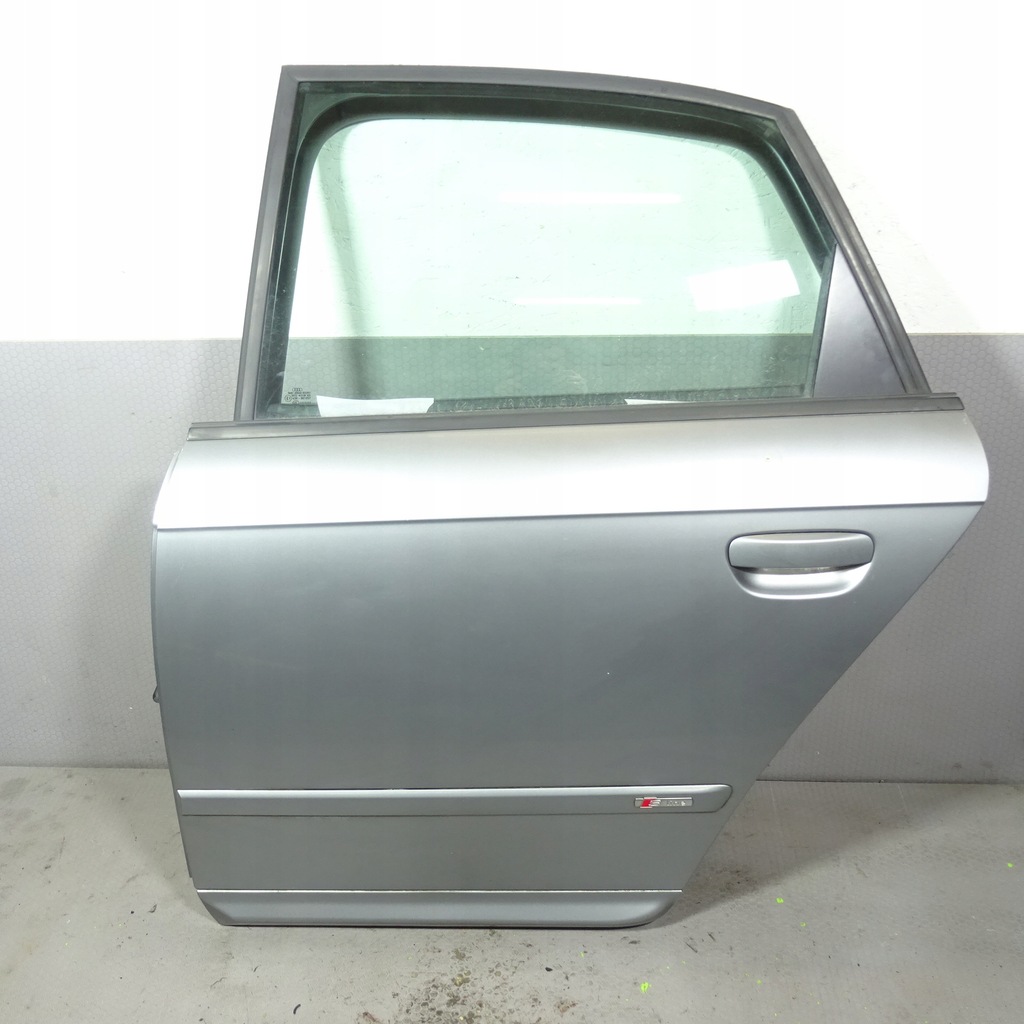 фото №1, Audi a4 b7 sedan дверь задняя левая ly7g