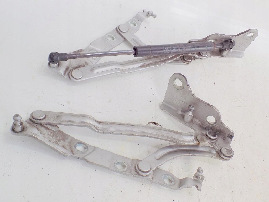 фото №2, Volvo s40 ii петли крышки багажника задняя комплект