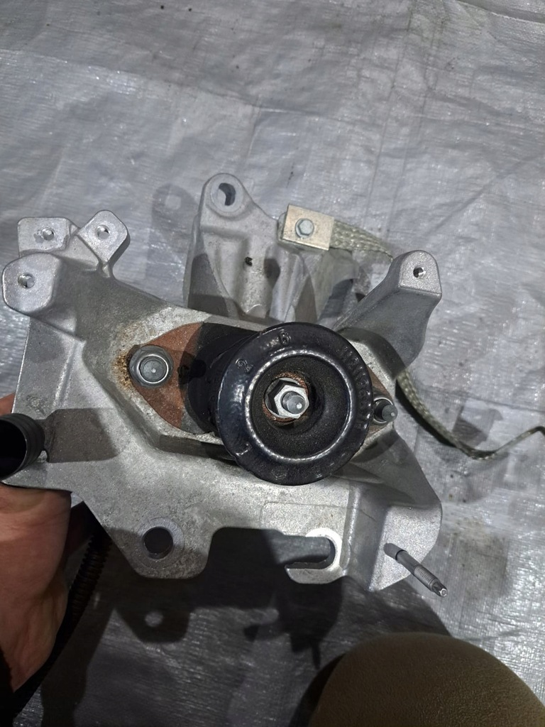 фото №1, Renault zoe ii подушка коробки передач