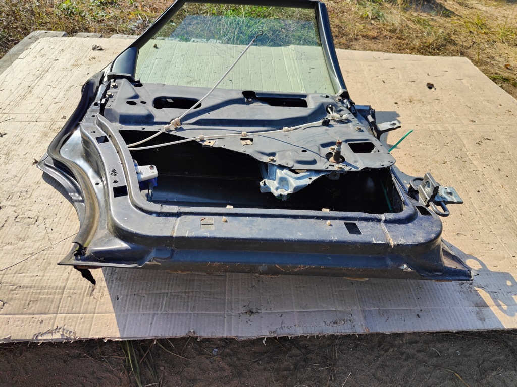 Двері лівий задній audi b5 a4 ly5t Доставка