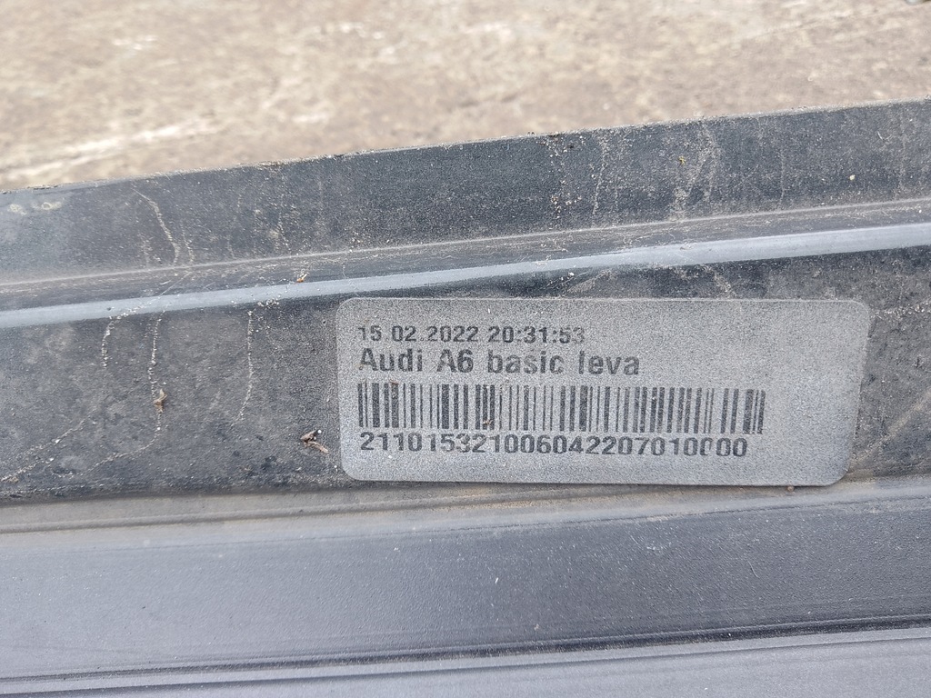 фото №15, Накладка молдинг порог левая audi a6 c8 sedan lx7u