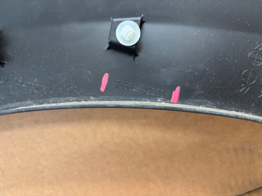 фото №6, Toyota bz4x молдинг na крыло левый задняя 75606-42200