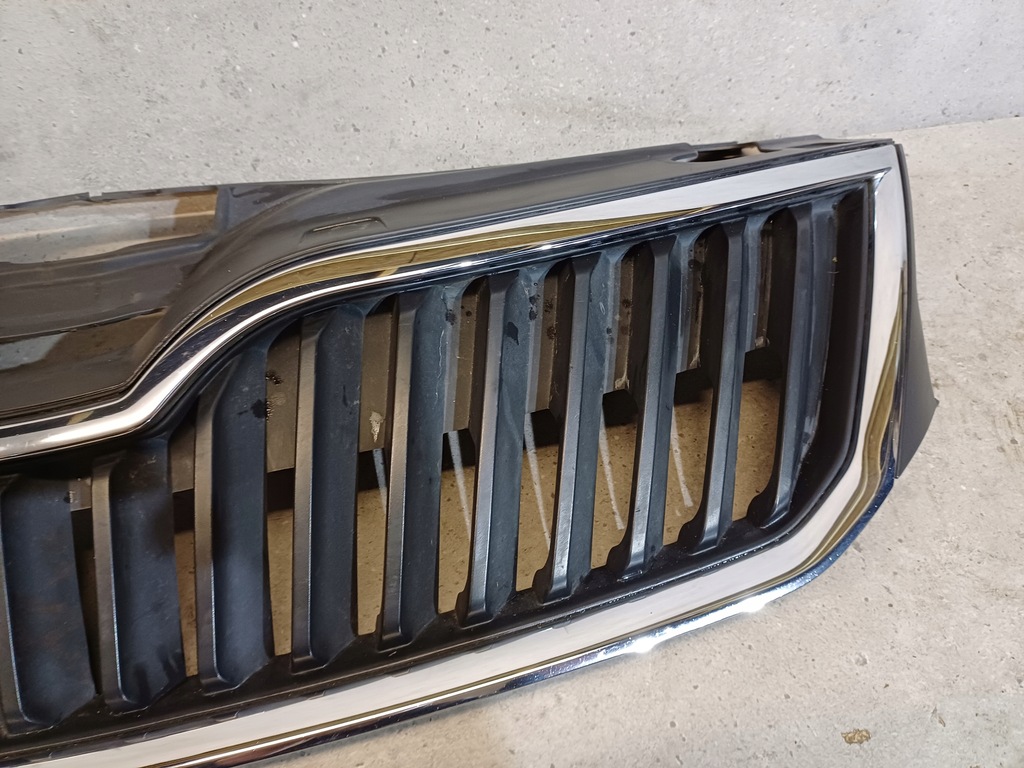 фото №4, Skoda оригінальний номер 5ja853668 решітка радіатора