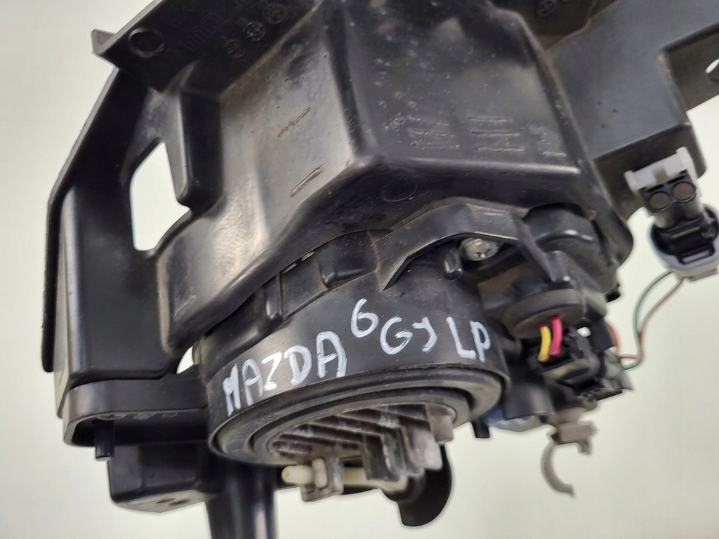 фото №12, Mazda 6 iii gj lift gl противотуманная фара левый кронштейн противотуманной фары lewego