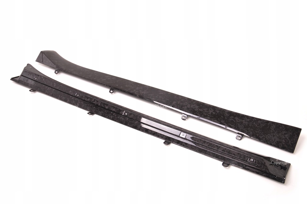 фото №5, Aston martin db11 накладки пороговые карбон