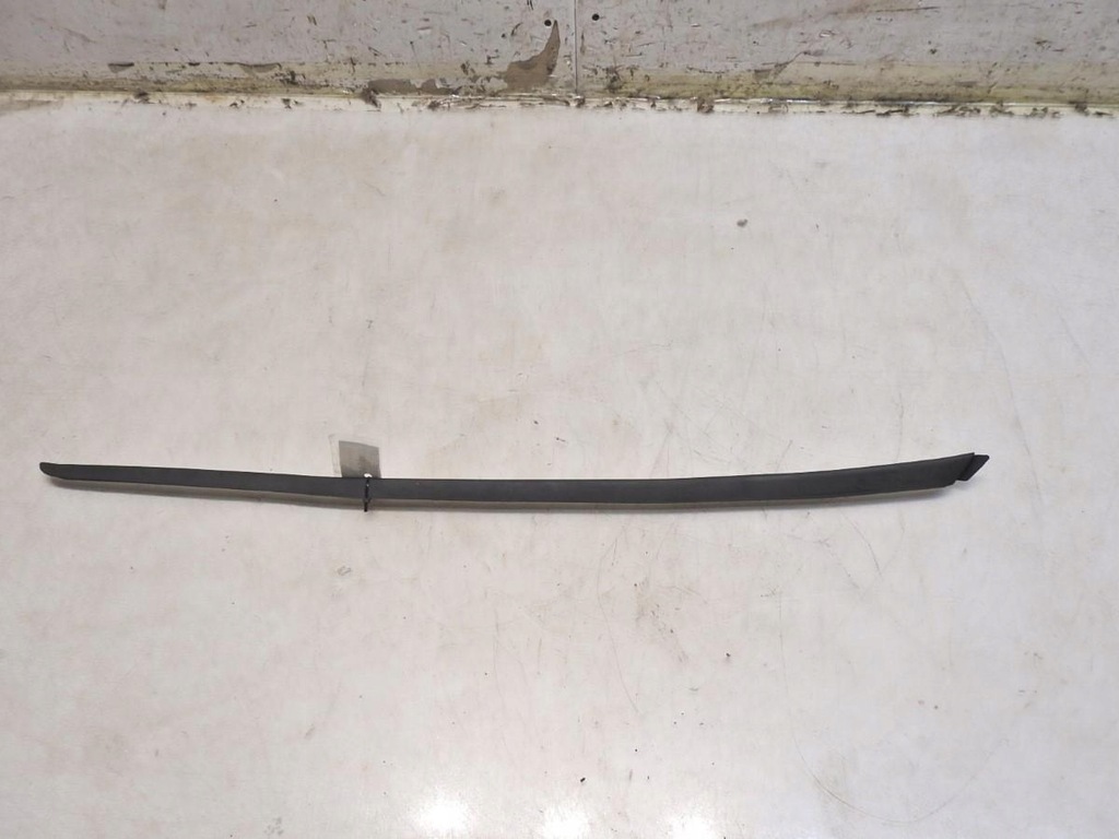 фото №6, Молдинг скло лобове права audi a3 8p