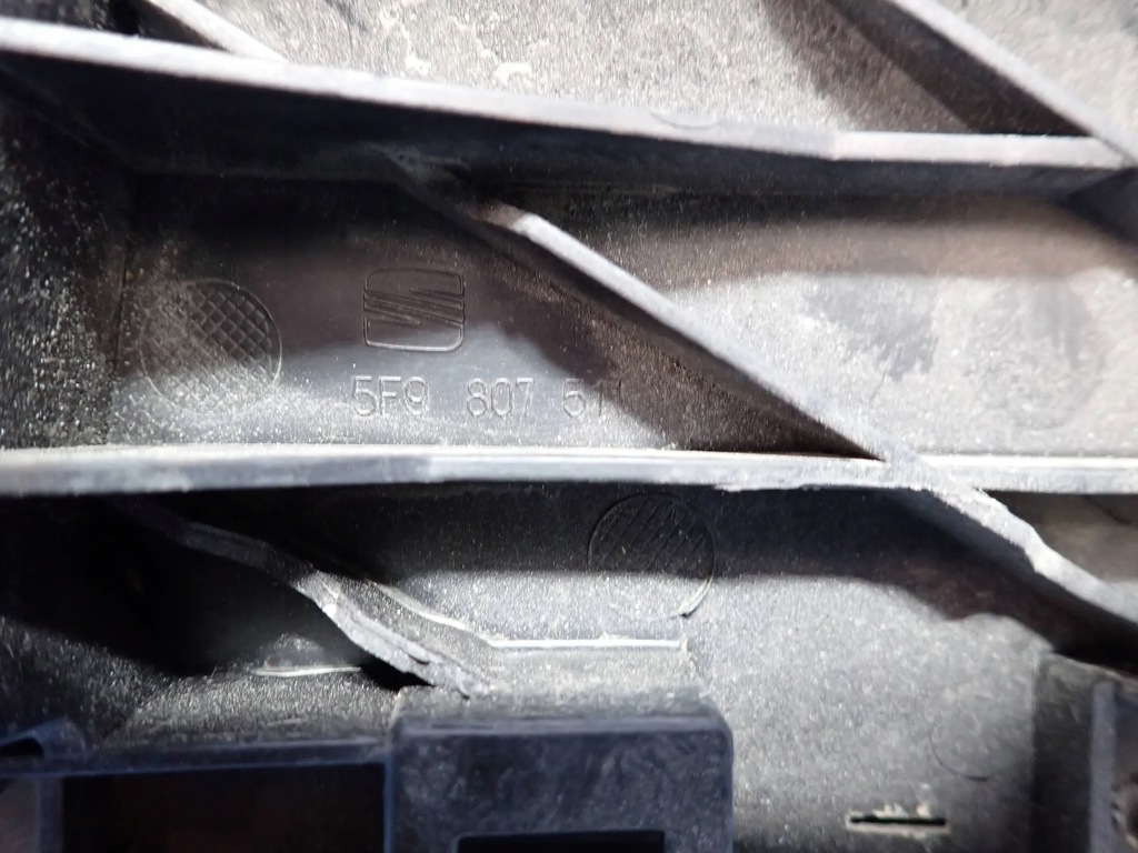 фото №6, Напрямна бампера задня seat leon iii 5f 5f9807511