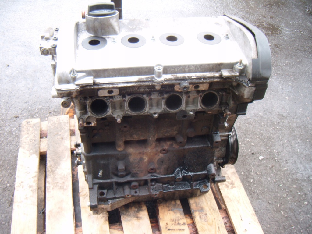 фото №9, Audi a3 8l 3d 1996 - 2003 1.8 двигун голий блок двигуна код двигуна : agn