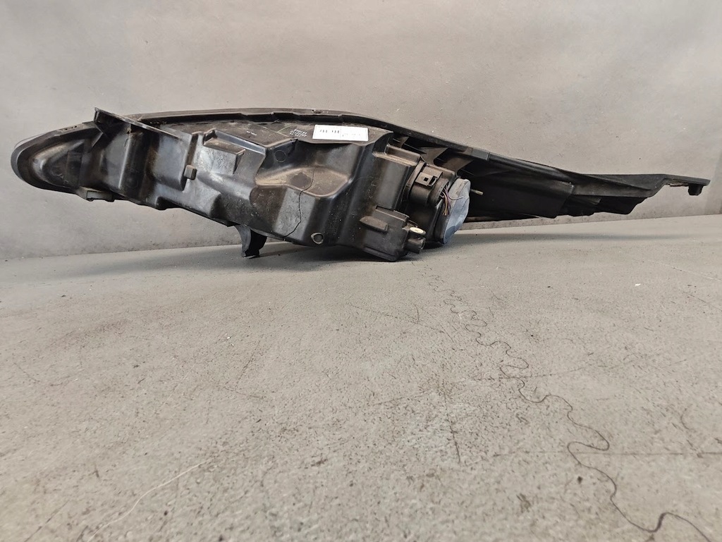 фото №7, Ford fiesta mk 7 правая лампа передняя uk