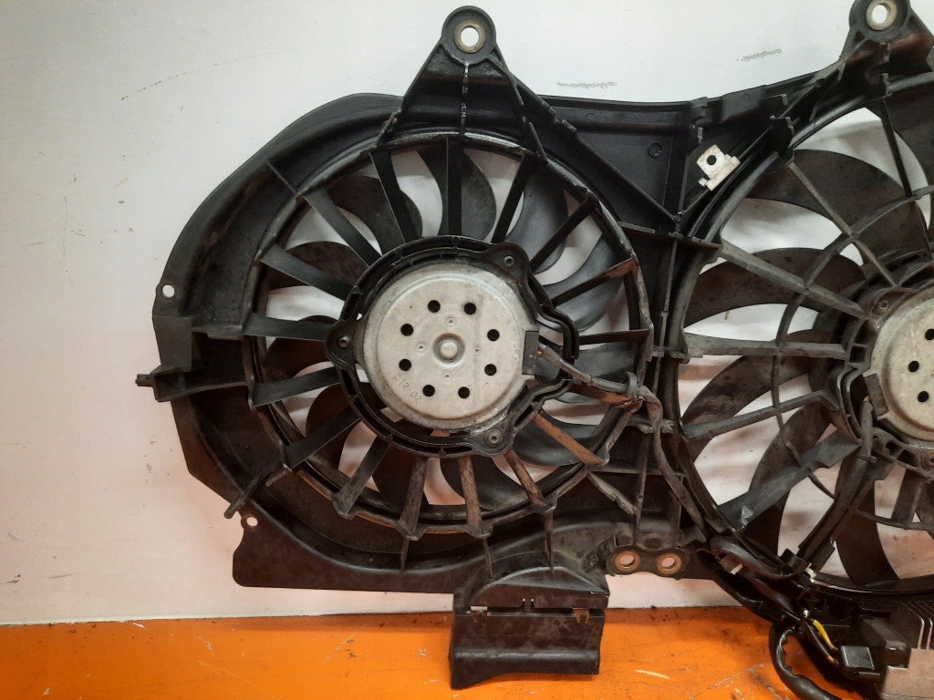 Audi a4 b6 2.0b 00-05 вентилятор радиатора 8e0121205m alt с Разборки