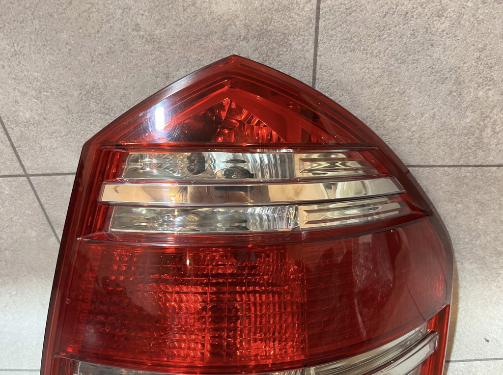 фото №5, Mercedes gl x164 przedlift лампа правый задняя oryg.