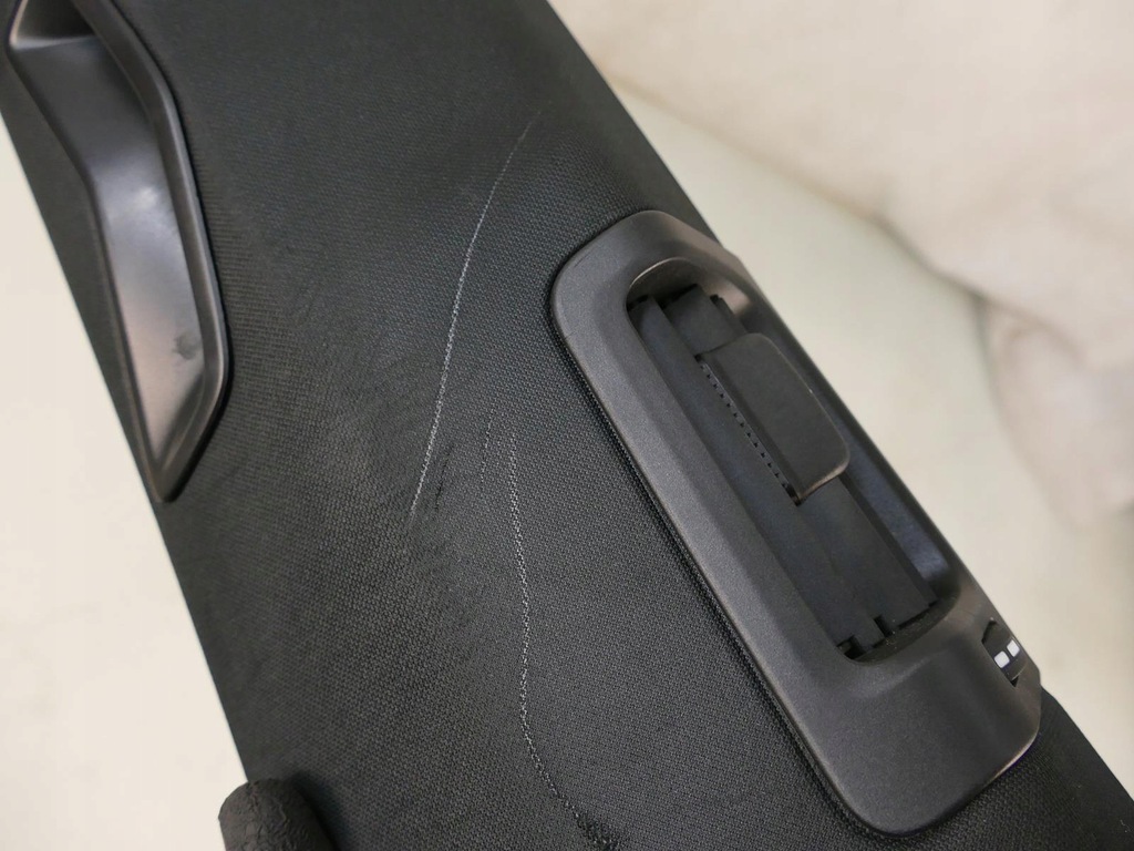 фото №13, Volvo xc60 i lift r-design обшивка стійка b молдинг захист верхній dół права